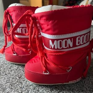 Tecnica Original Moon Boot , Red Size 4-6.5